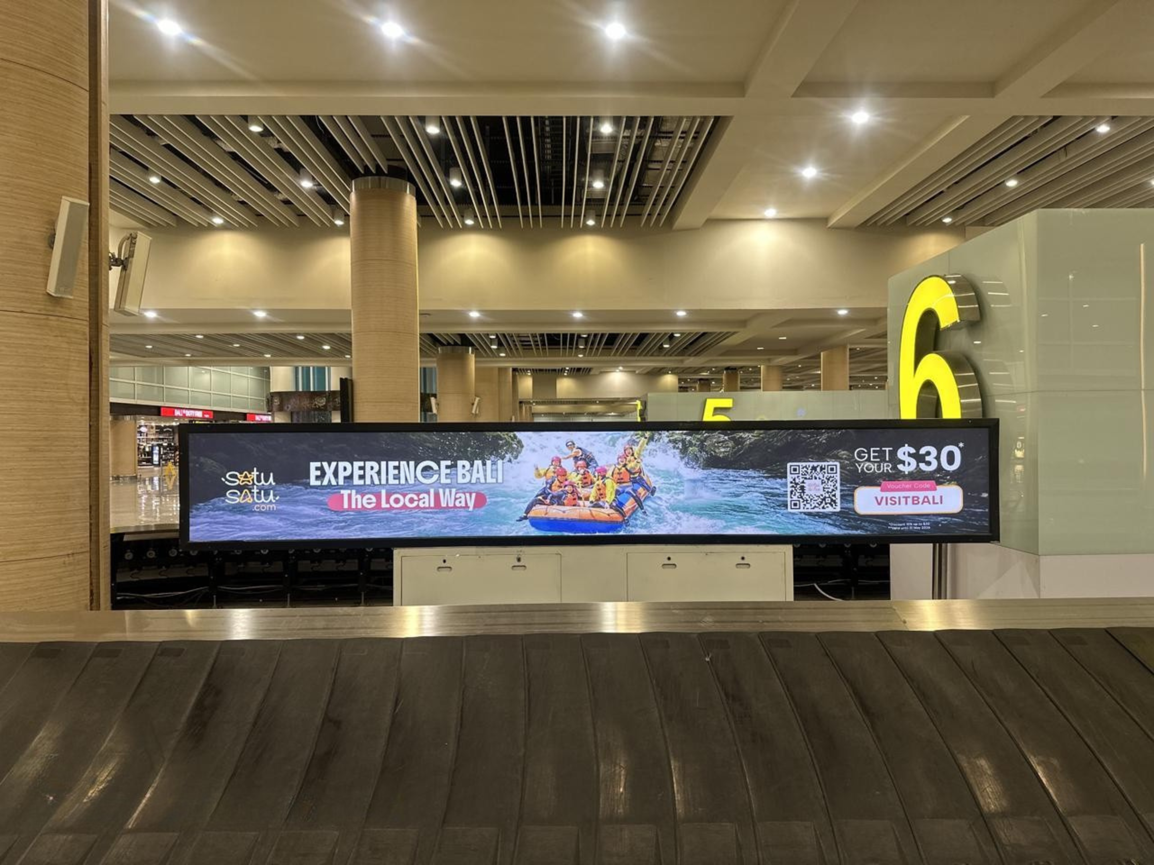Satu Satu.com at Lightbox Conveyor Belt 2 Sides (International Arrival) 