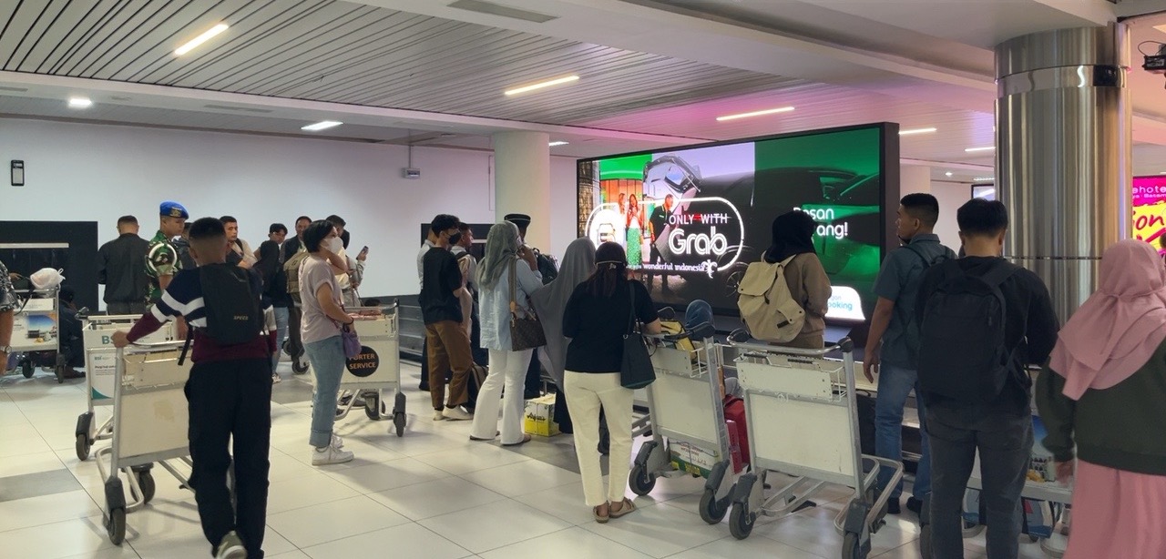 Domestic arrival conveyor belt (Hang Nadim International Airport Batam)